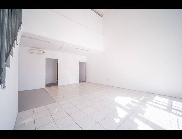 105M² OFFICE TO LET IN BALLITO DISTRICT